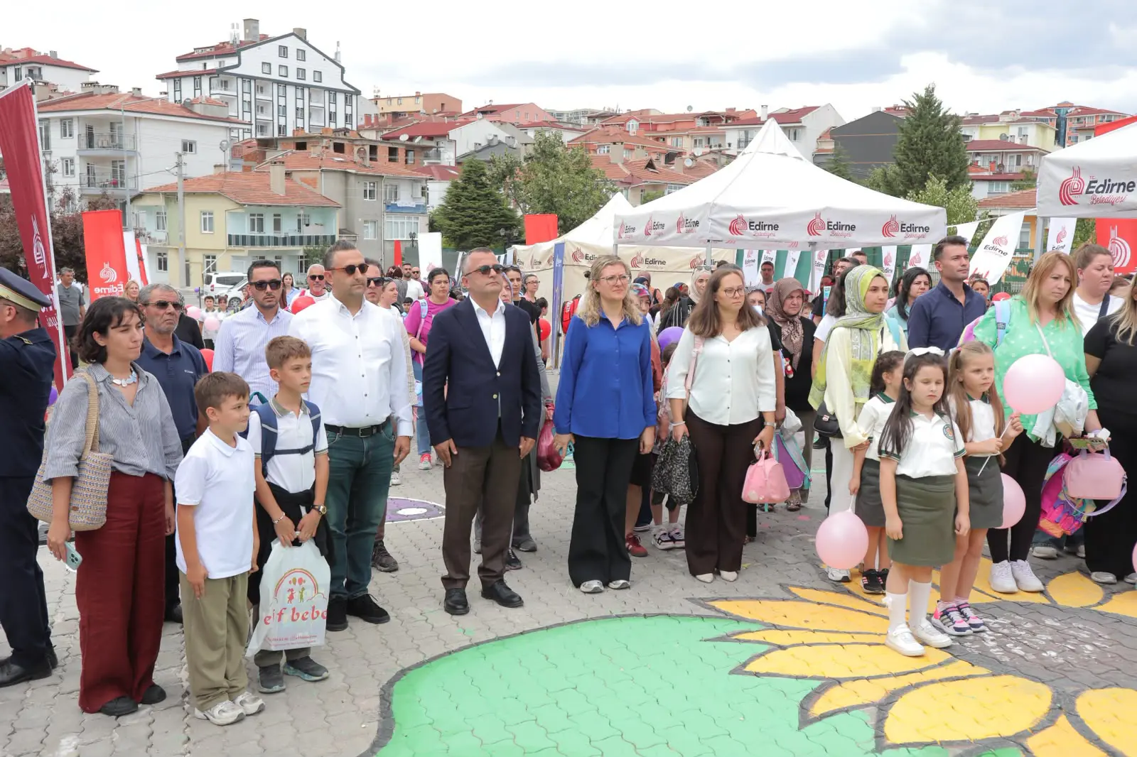 SOKAKLAR DÖNÜŞÜYOR, EDİRNE’DE ÇOCUKLARIN ALANI BÜYÜYOR galeri görseli